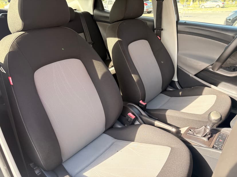 seat-ibiza-2012-367-14