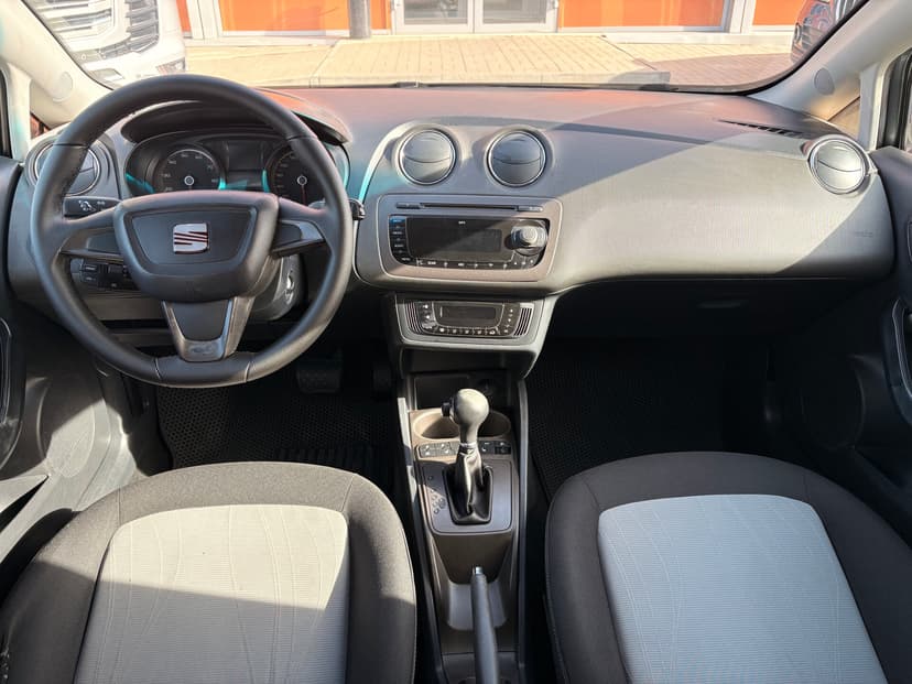 seat-ibiza-2012-367-8