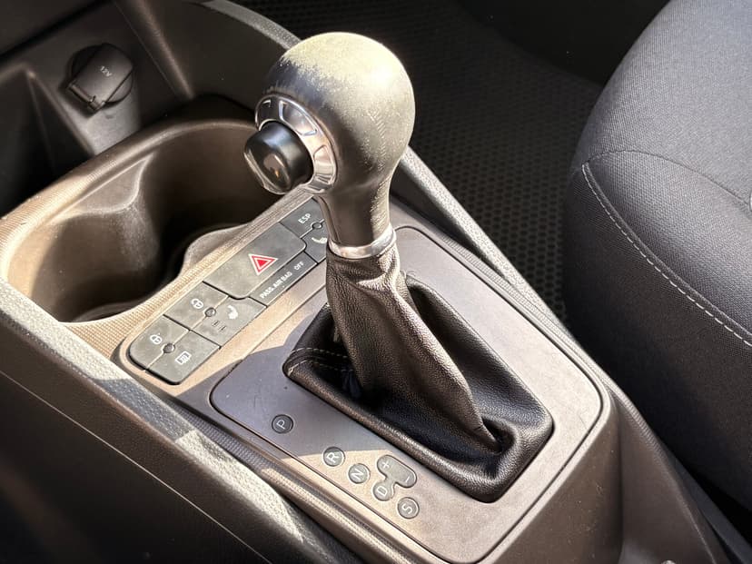 seat-ibiza-2012-367-10