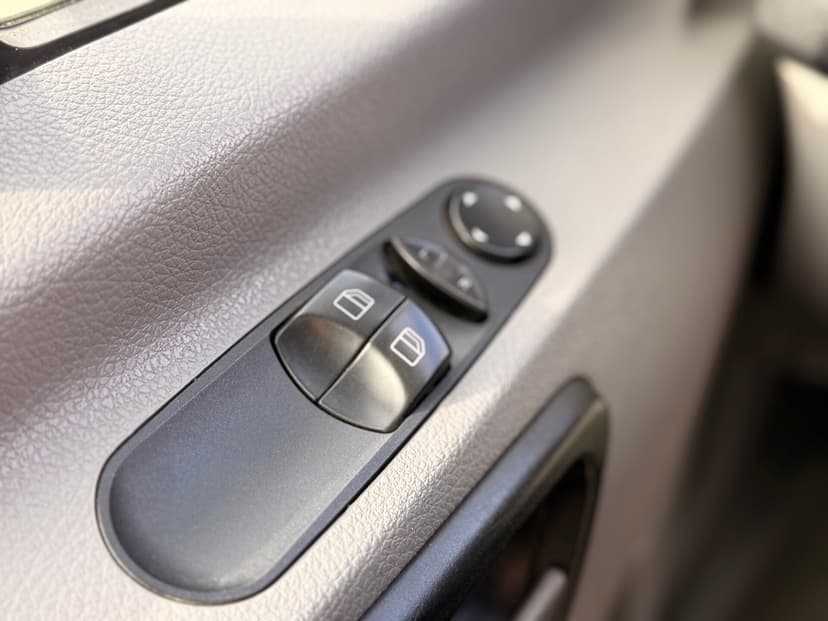 mercedes-benz-sprinter-2009-50-17