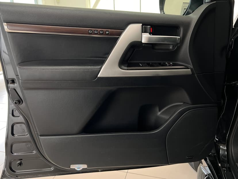 toyota-land cruiser-2015-6-24