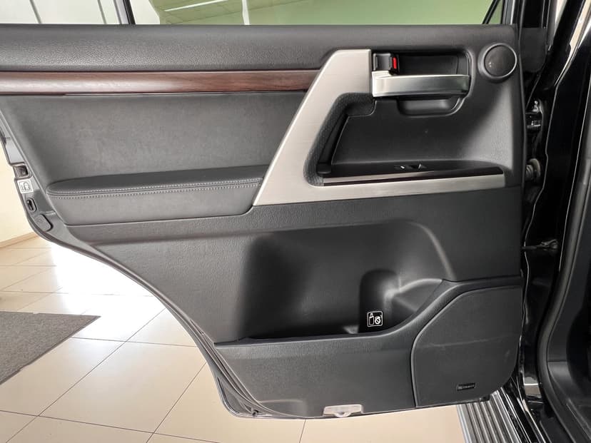 toyota-land cruiser-2015-6-30