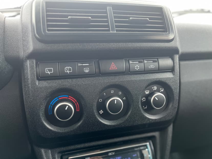 ваз (lada)-niva legend-2023-558-13